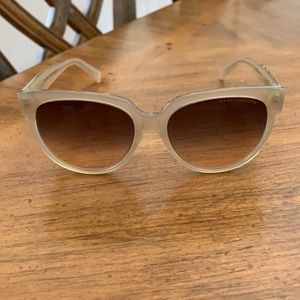 Marc Jacobs Women Sunglasses with case